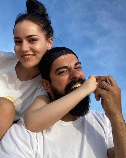 İkinci kez hamile olan Fahriye Evcenin karnı belli oldu