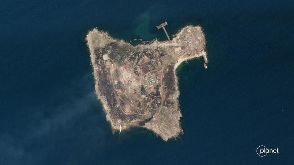 Yılan Adası mücadelesi: Ukrayna bayrak çekti, Ruslar vurduk dedi
