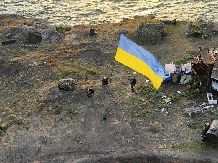 Yılan Adası mücadelesi: Ukrayna bayrak çekti, Ruslar vurduk dedi