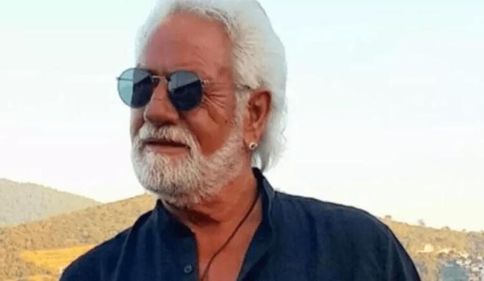 Fedon ve oğlu bir örnek giyindi