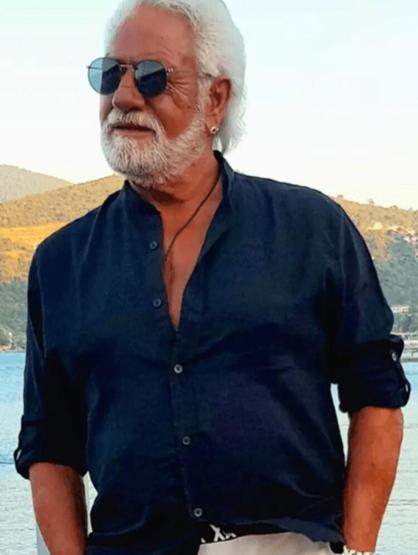 Fedon ve oğlu bir örnek giyindi