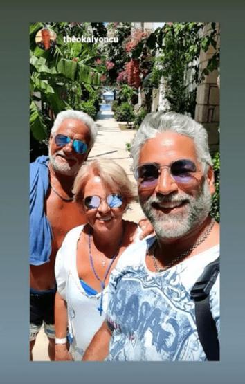 Fedon ve oğlu bir örnek giyindi