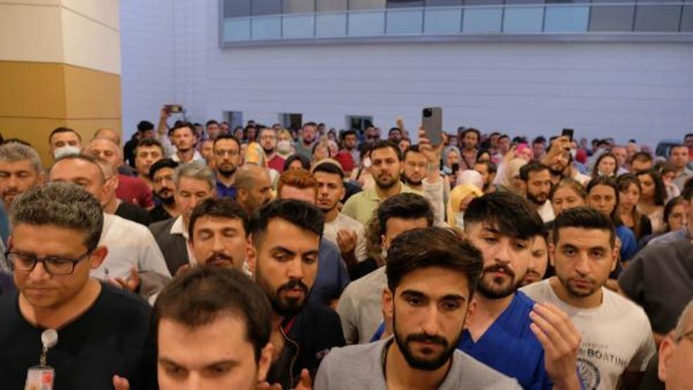 Görev başında öldürülen Dr. Ekrem Karakayaya son veda