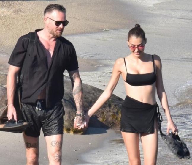 Dilan Çiçek Deniz ve Thor Saevarssondan jet-ski şov