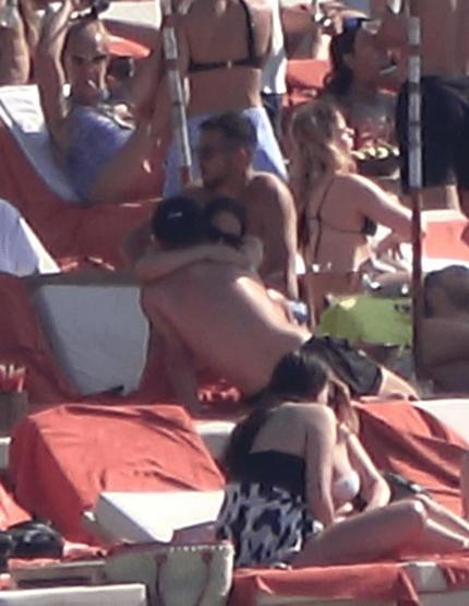 Demet Özdemir ve Oğuzhan Koç birbirlerini öpmeye doyamadı