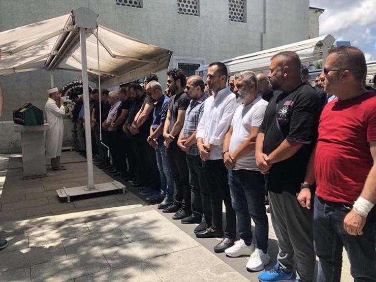 Türkücü Ceylanın ablası toprağa verildi