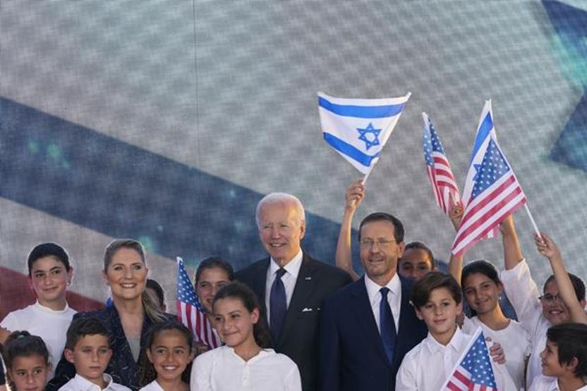 Biden, İsrail Cumhurbaşkanı Herzog ile bir araya geldi