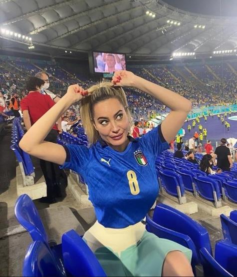 Ünlü model Paola Saulinodan ilişki itirafı