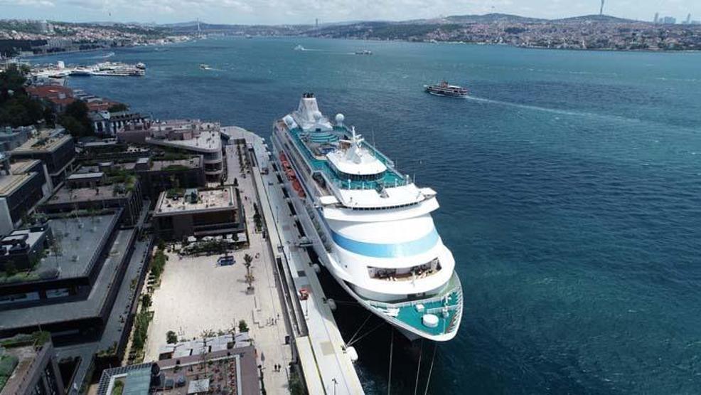 Rusyadan yola çıkan kruvaziyer İstanbulda