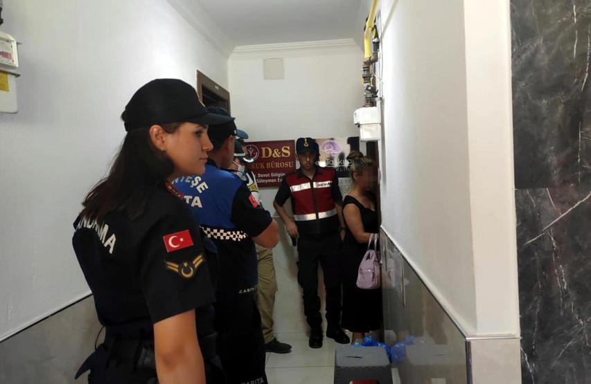 Ünlülerin psikoloğu olarak biliniyor Şoke eden gerçek ortaya çıktı