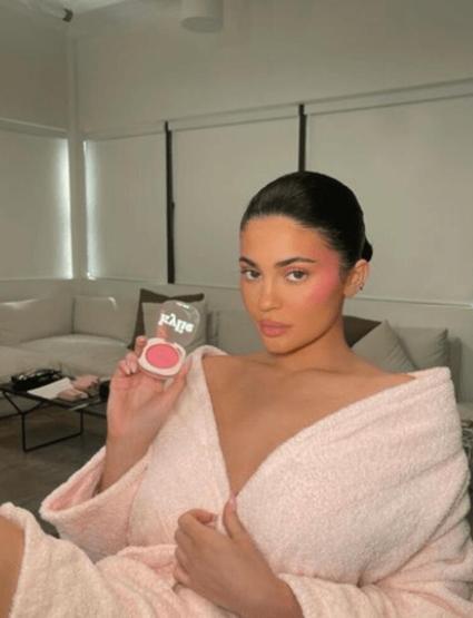 Kylie Jennere jet eleştirisi
