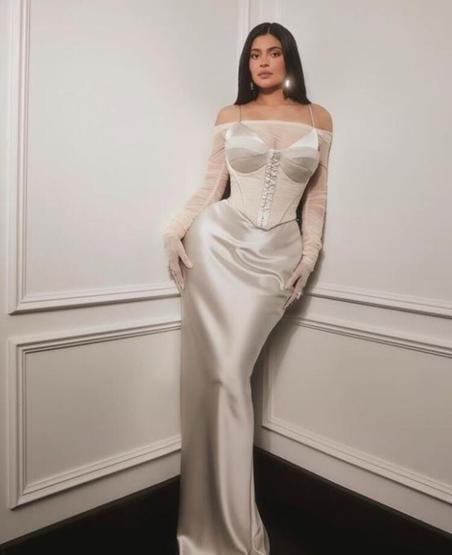 Kylie Jennere jet eleştirisi