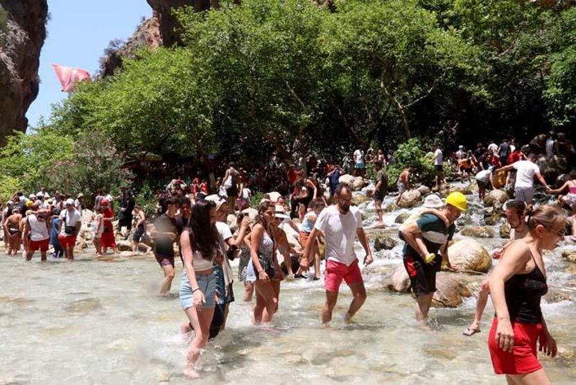 Saklıkent Kanyonunu bayram tatilinde 55 bin kişi ziyaret etti