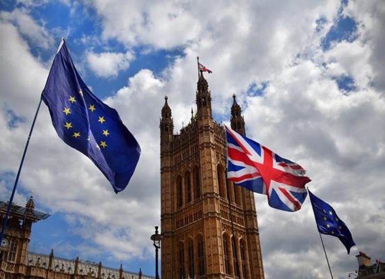Brexitin sancıları sürüyor İngilterenin başı dertte