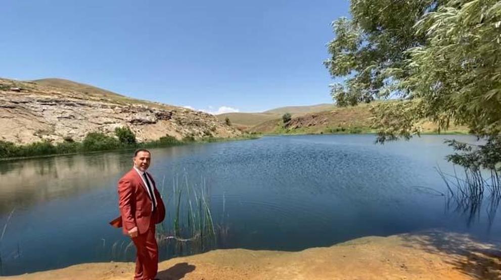Dünyada bir örneği daha yok Erzincanın kırmızı gölü turizme kazandırılıyor