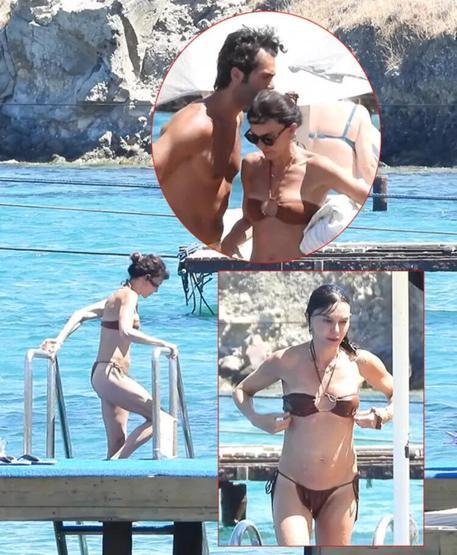 Hande Ataizi genç kızlara taş çıkarıyor