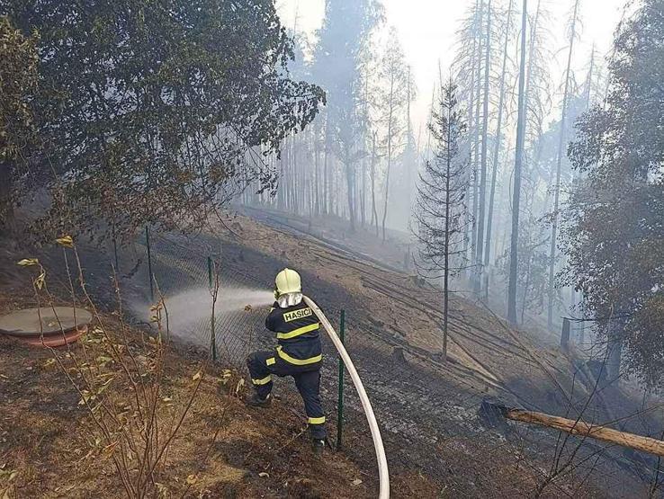 Çekya’daki yangın 3 gündür söndürülemiyor