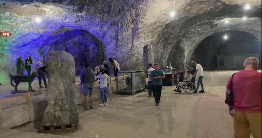 Tuz Mağarası yoğun ilgi görüyor