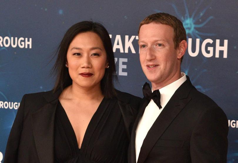 Mark Zuckerberg evini rekor fiyata sattı