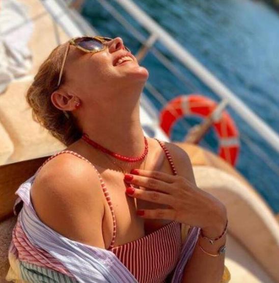 Burçin Terzioğluna beğeni yağdı