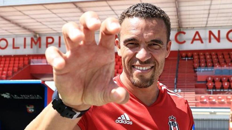 Beşiktaştan Matias Vargas çalımı