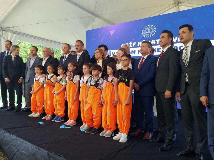 Bakan Özer: Türkiye için çok kritik bir proje