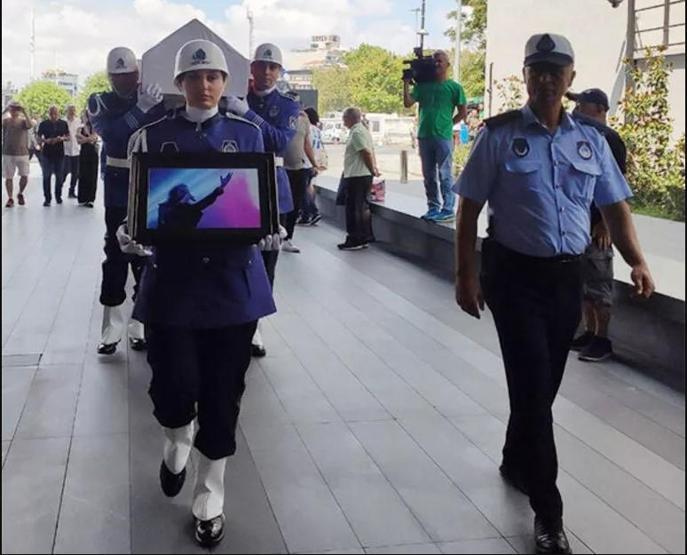 Usta sanatçı İlhan İrem son yolculuğuna uğurlandı Vasiyeti yerine getirildi