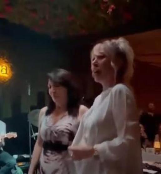 Seda Sayan, kayınvalidesiyle kurtlarını döktü