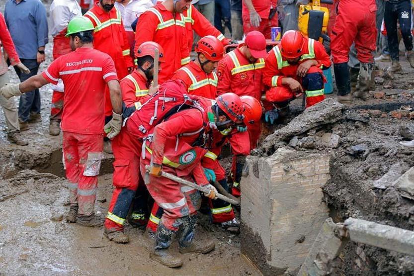 İranda felaket: Onlarca ölü var