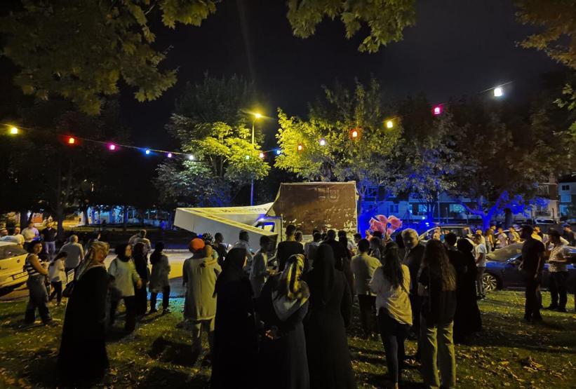 Festivalde faciadan dönüldü; kamyonetin çarptığı totem festival alanına devrildi