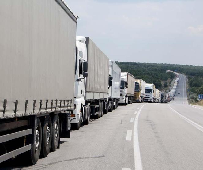 Hamzabeylide 20 kilometrelik TIR kuyruğu