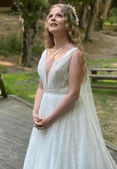 Ecem Uzun ile eşi Deniz Şeremetli dünyaevine girdi