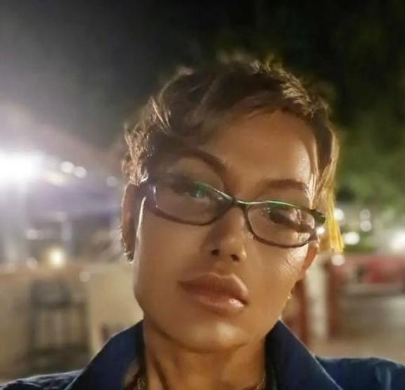 Serap Paköz son hali ile şaşırttı Adeta bambaşka biri oldu