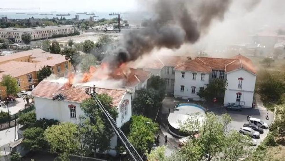 Kare kare Balıklı Rum Hastanesindeki büyük yangın