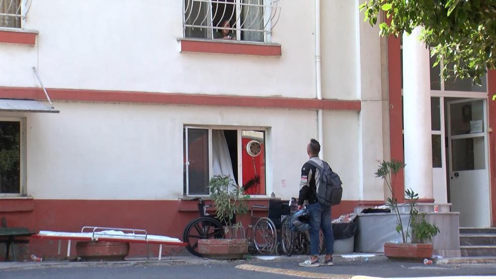 Zeytinburnu Balıklı Rum Hastanesinde yangın Kimi yakını için geldi, kimi randevusunu bekledi