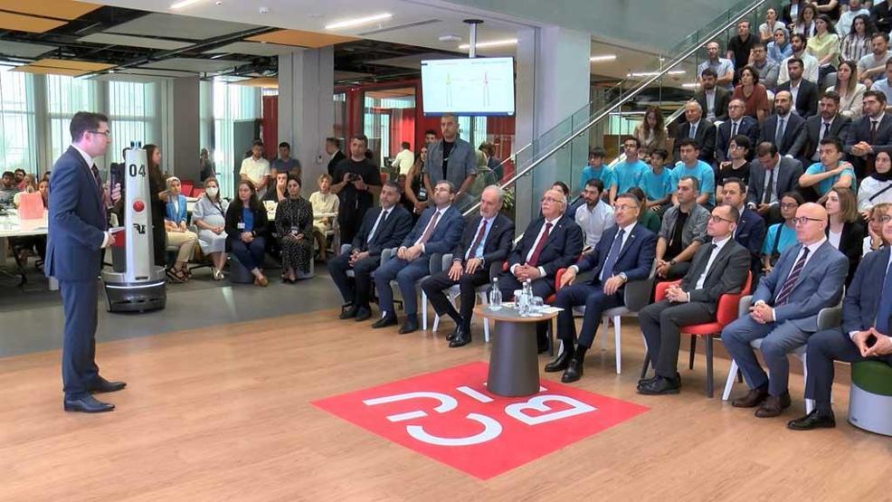 Cumhurbaşkanı Yardımcısı Oktay açıkladı: Kanserli hücreyi yok edecek