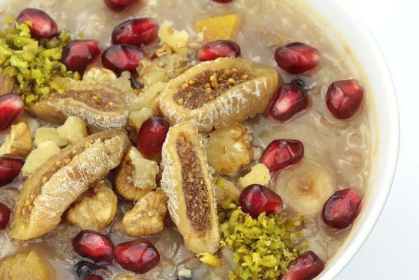 Bereketin sembolü aşure hem besleyici hem de bir şifa deposu