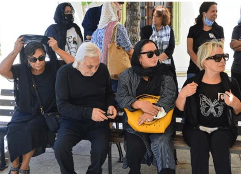 Emel Sayın kardeşi Fatma Tektaşa gözyaşlarıyla veda etti