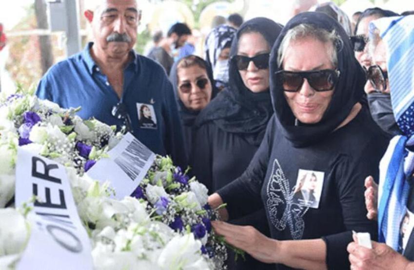 Emel Sayın kardeşi Fatma Tektaşa gözyaşlarıyla veda etti