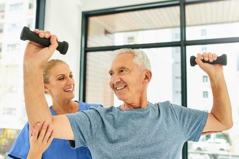 Yaşlılıkta D vitamini eksikliği kemik kırılganlığını artırıyor