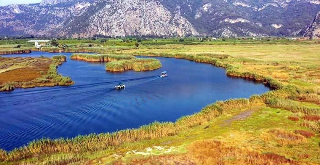 Dalyan Kanalının labirent gibi sazlıkları havadan görüntülendi