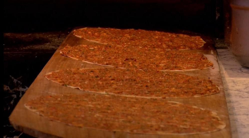 İstanbulda lahmacun fiyatı tartışması; Bağcılarda 15, Sultanahmette 40 lira