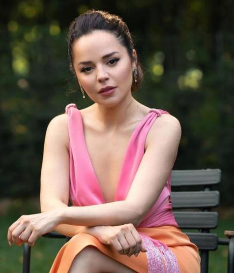 Aşk-ı Memnunun Cemilesi Pelin Ermiş değişimi ile şaşırttı