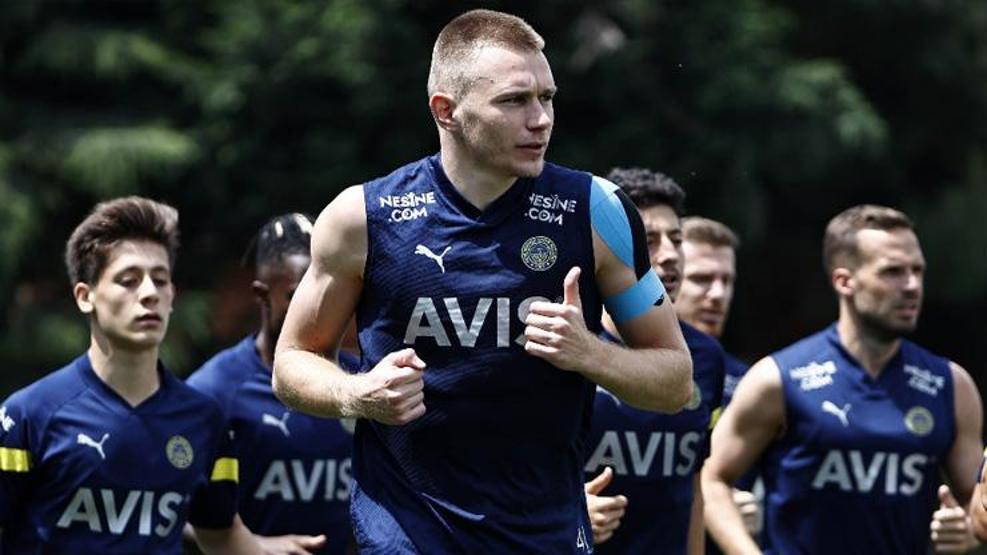 Fenerbahçede Szalai giderse Nino gelecek