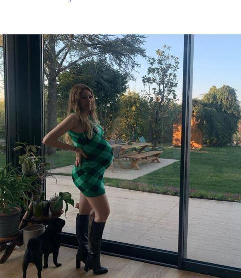 Sinem Kobalın annesi çocukluk fotoğrafını paylaştı
