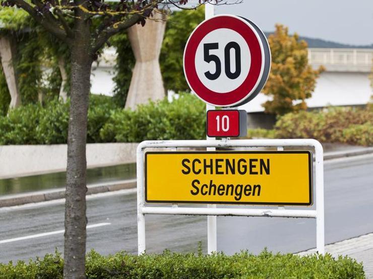 Schengen çilesi bezdirdi