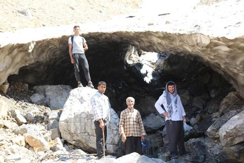 Bu kar 12 ay boyunca erimiyor Sasonda 600 metre uzunluğundaki kar tüneli görenleri şaşırtıyor