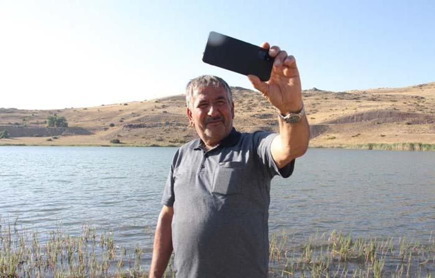 Aygır Gölü efsanesi gibi güzelliğiyle de dikkat çekiyor