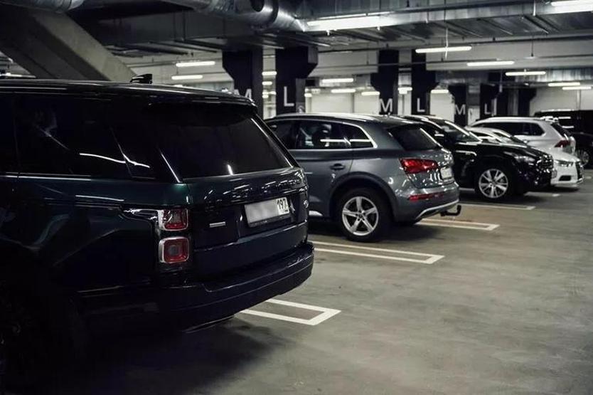 Zengin Ruslar Avrupa kapılarını lüks otomobilleriyle açtı