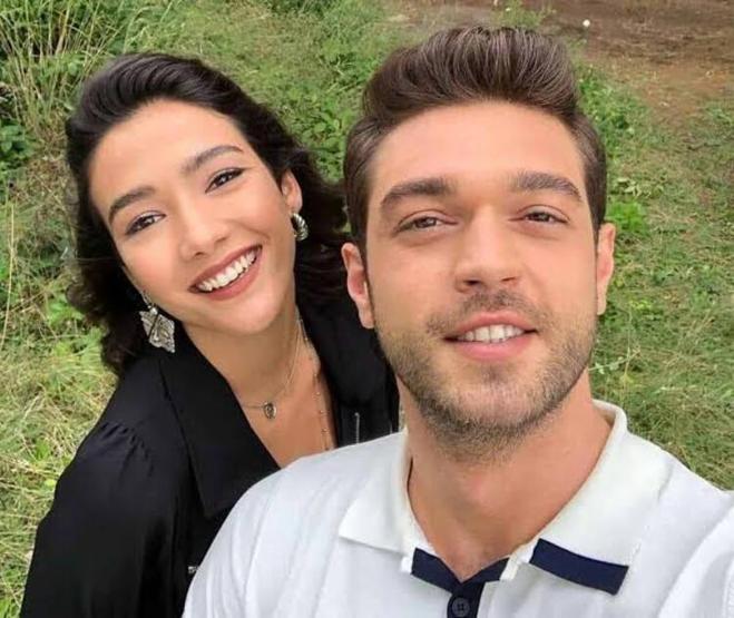 Aybüke Pusat ve Furkan Andıç fanlarının objektifine yakalandı